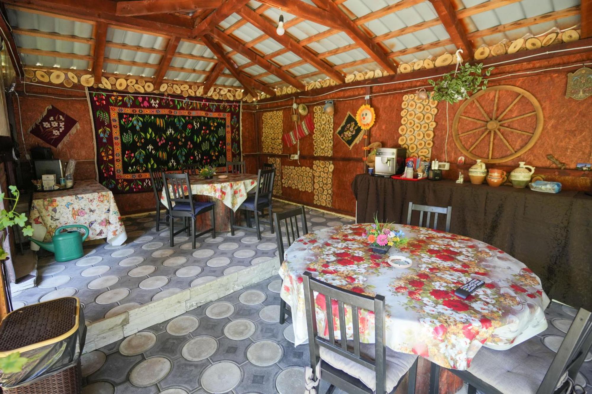 Appartement Casa Ion à Horezu Extérieur photo